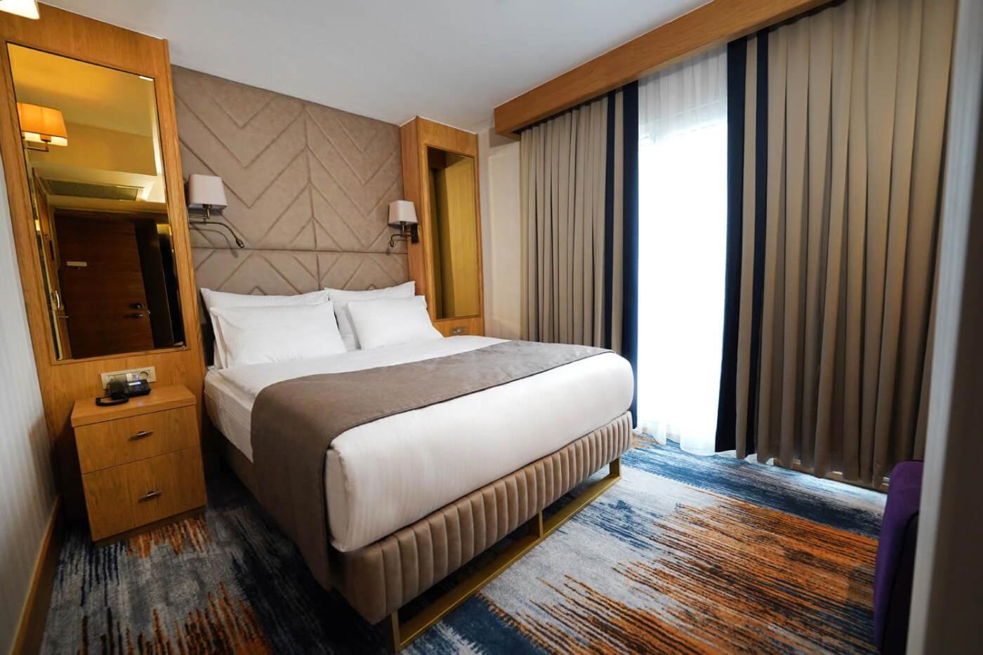 Days Inn By Wyndham Istanbul Bomonti Eksteriør bilde