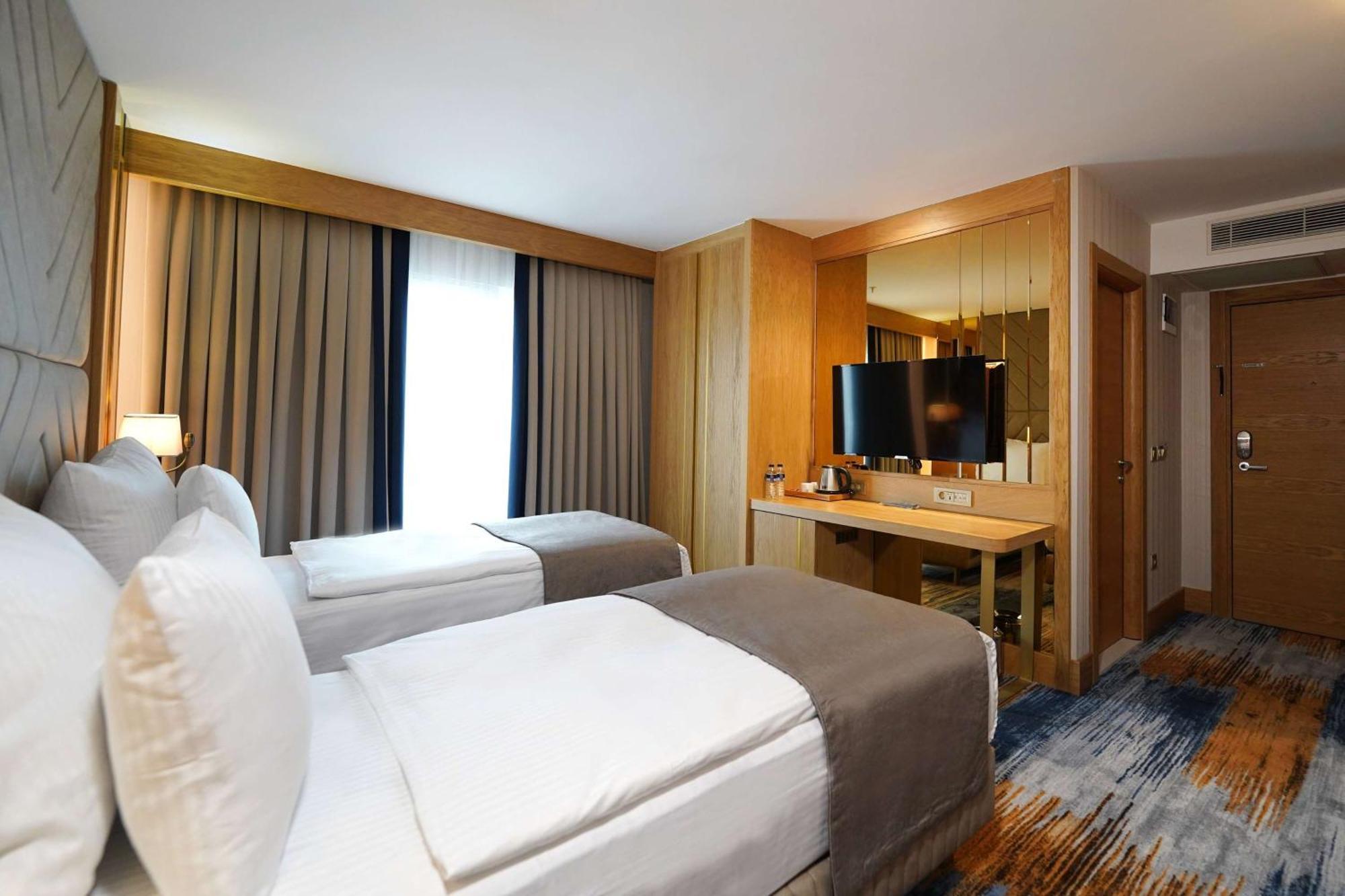 Days Inn By Wyndham Istanbul Bomonti Eksteriør bilde