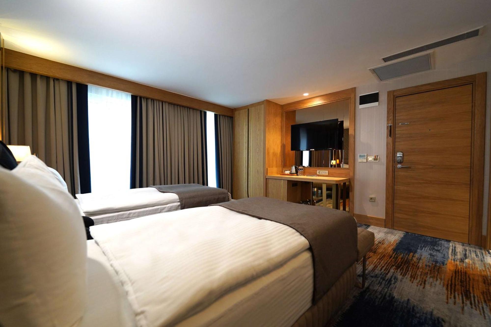 Days Inn By Wyndham Istanbul Bomonti Eksteriør bilde