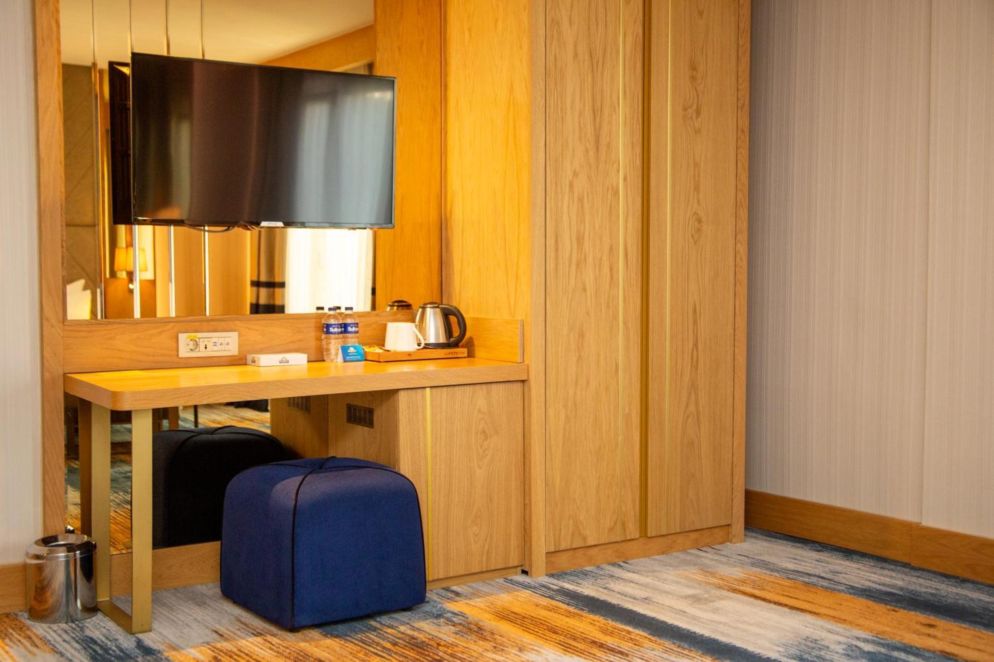 Days Inn By Wyndham Istanbul Bomonti Eksteriør bilde
